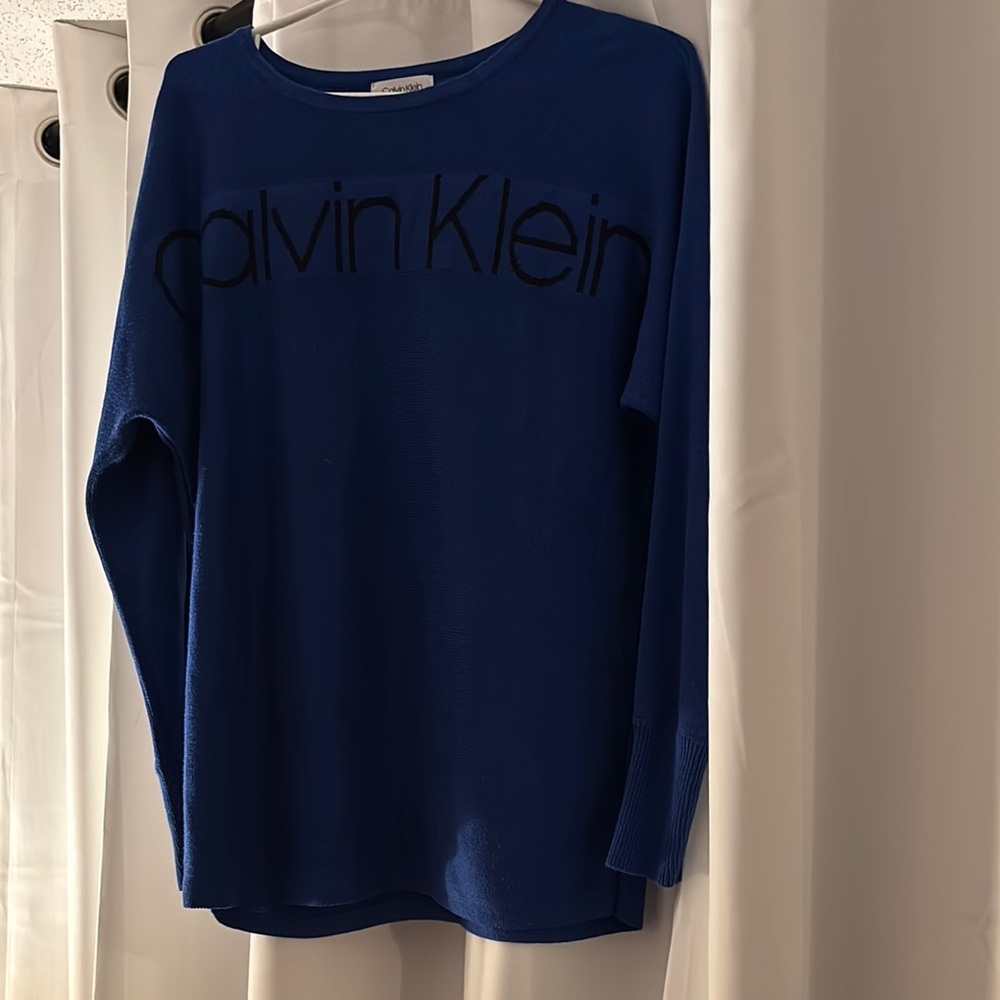 Calvin Klein Women's Blue Crew Neck Sweater
